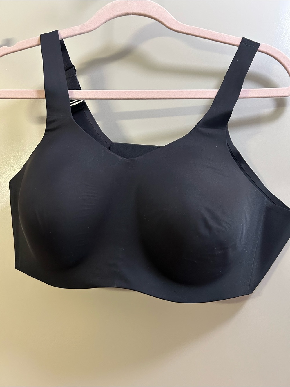 Wireless Seamless Black Comfort Bra for Everyday Support